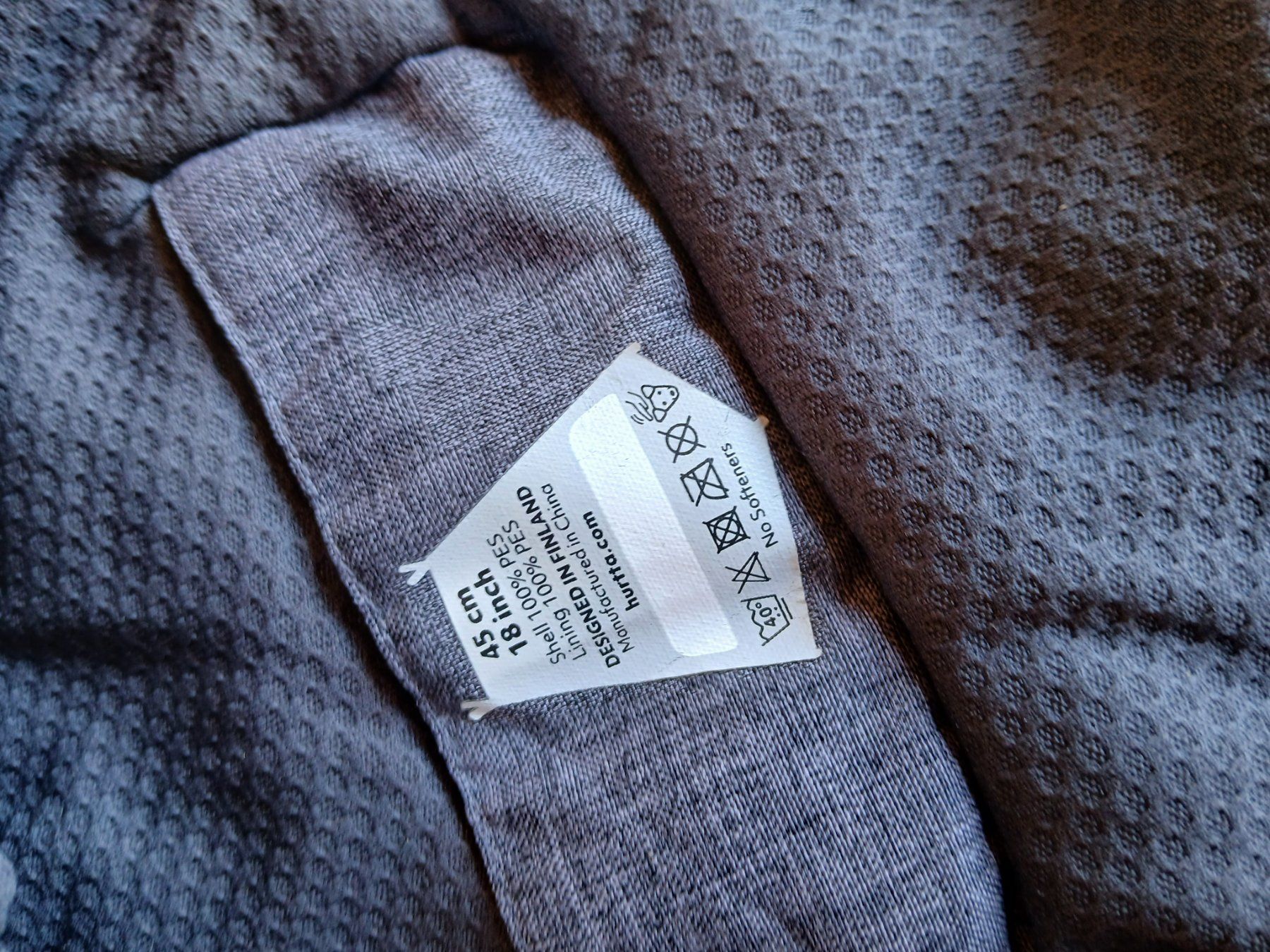 Hurtta Abbigliamento: Hundemantel Hurtta – Difettoso da Oberramsern venduto da lal_7v57 2