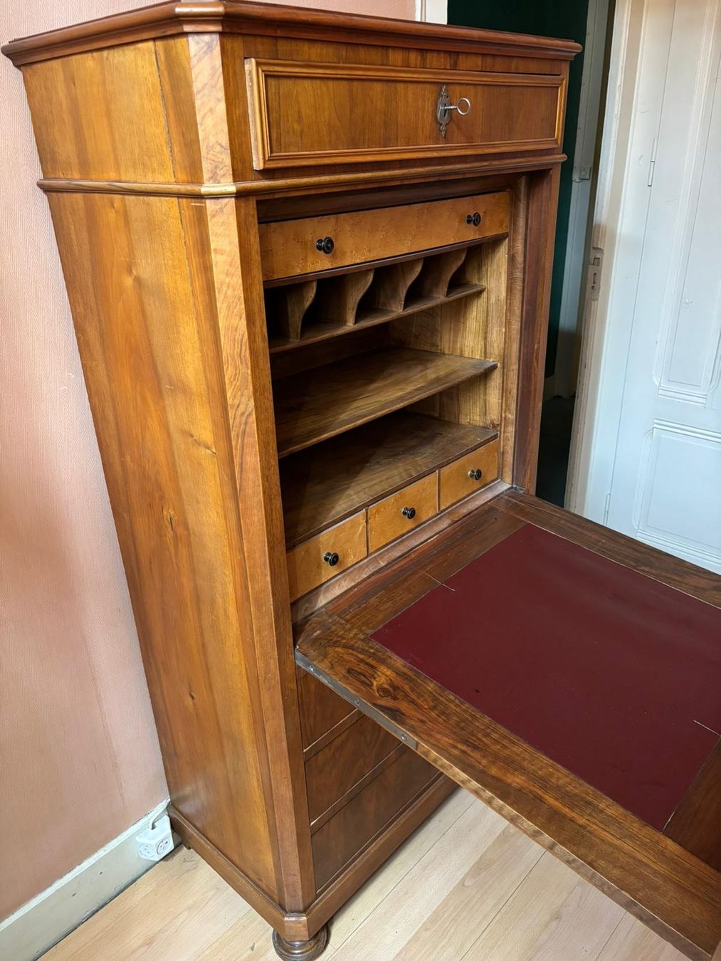 Schreibtische: Secrétaire Louis Philippe – Gebraucht aus Plan-les-Ouates von lau_g8js 1