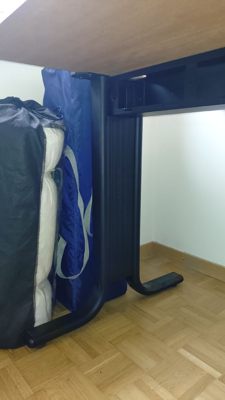 Scrivanie: Bureau en bois. – Usato da Fribourg venduto da Gil_tg85 4