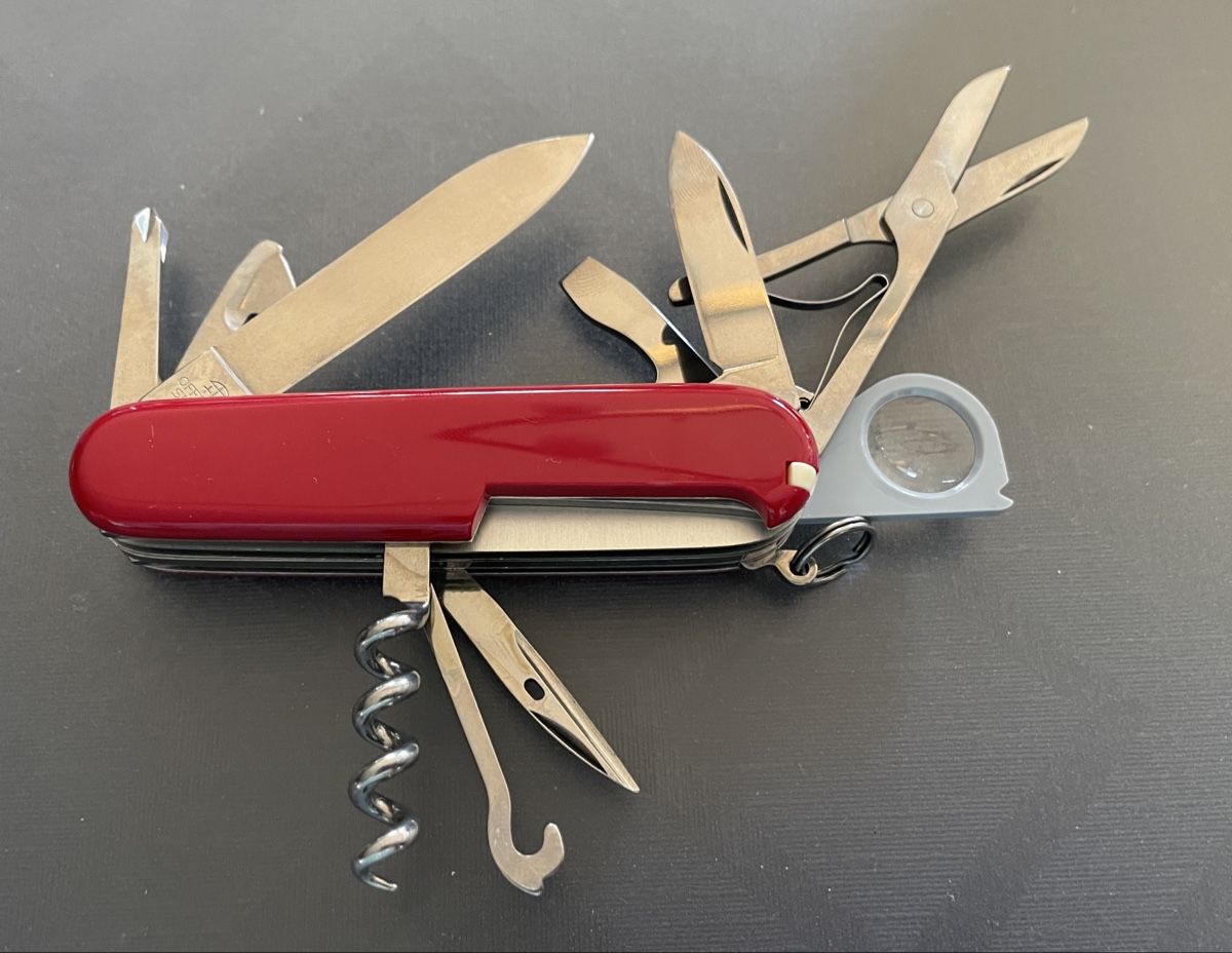 Victorinox Coltelli tascabile: Victorinox Explorer Taschenmesser – Nuovo e nell'imballaggio originale da Allschwil venduto da Tasting 1