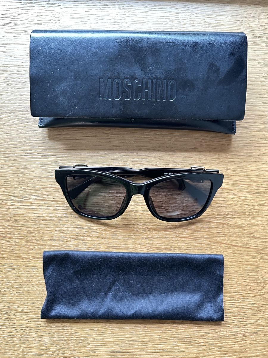 Moschino Occhiali & Lenti: Moschino sunglasses  – Nuovo (secondo la descrizione) da Zürich venduto da aidapo