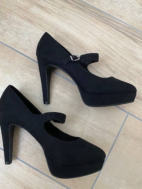 Damenschuhe: schwarze Riemchen Pumps mit Steinchen Gr. 38 – Gebraucht aus Hausen AG von corinne_g 1