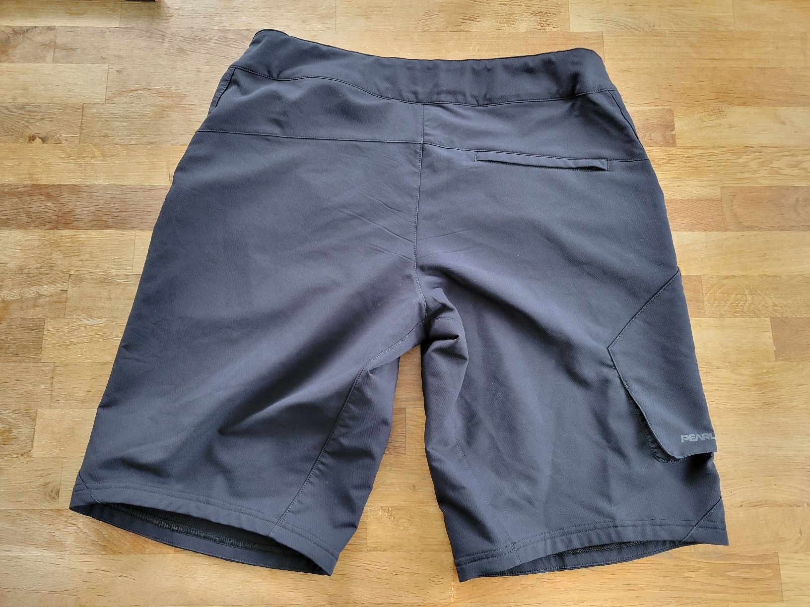 Pearl Izumi Pantaloni: Mountain Bike Shorts / Hose – Usato da Buttisholz venduto da 81BG 1