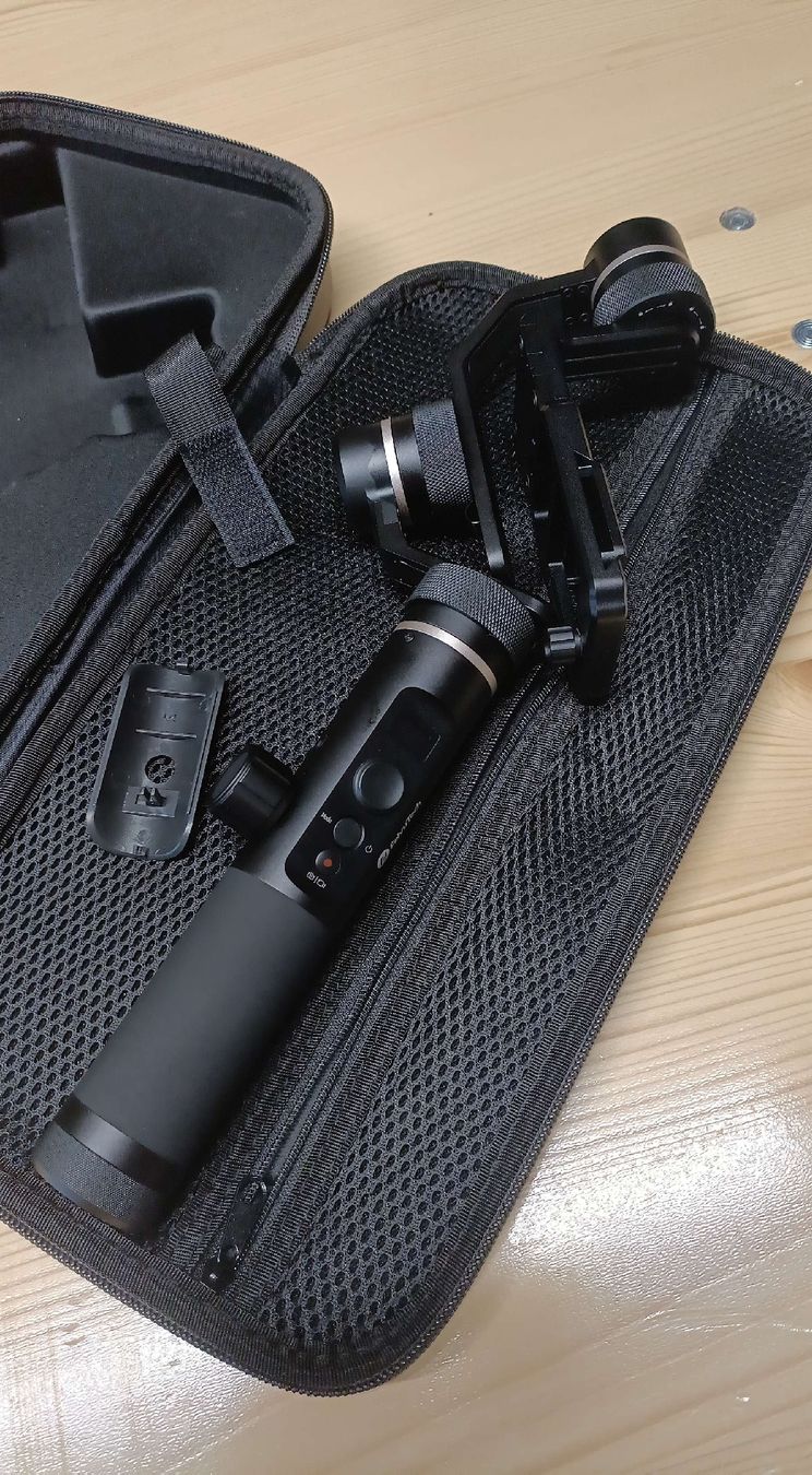 Feiyu Tech Trépieds & Accessoires: Feiyu Tech G6 Plus Gimbal mit Tasche, DEFEKT – Défectueux à Oberrüti par HESL