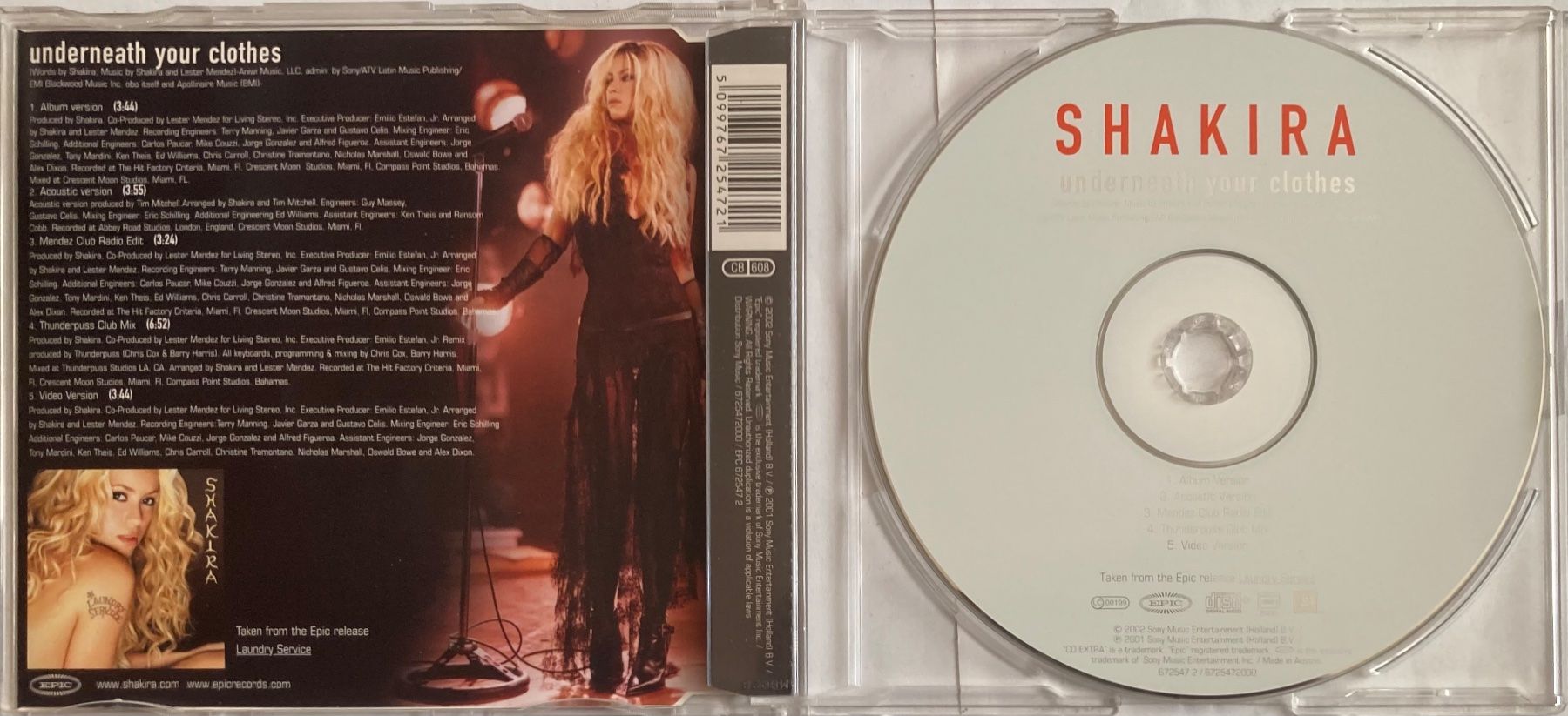 CDs: SHAKIRA - UNDERNEATH YOUR CLOTHES – Gebraucht aus Poliez-Pittet von Newtown-Records 1