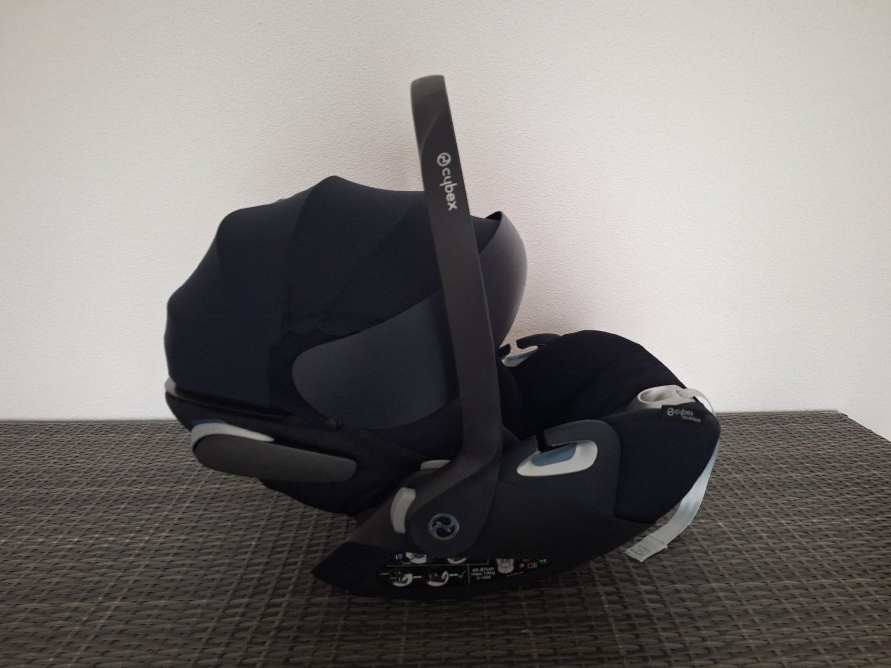 Cybex Seggiolini per auto: Cybex Cloud Z i-size Babyschale – Usato da Hitzkirch venduto da hur_hb2x
