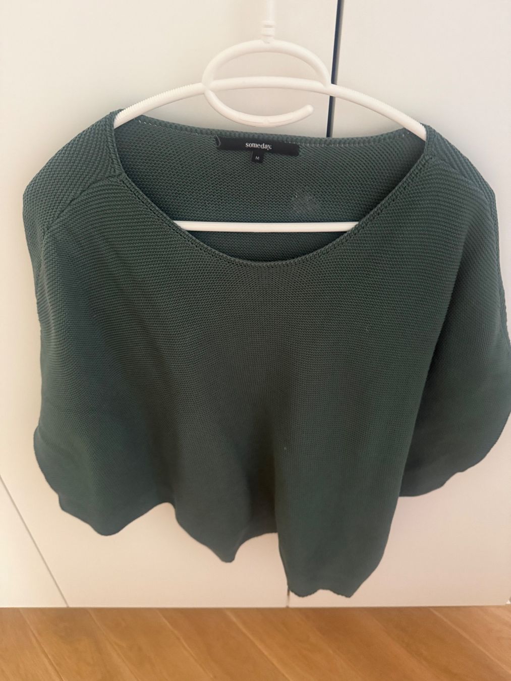 Someday Maglioni & Felpe: Someday M  Cape / Pulli – Usato da Zürich venduto da iva_7658