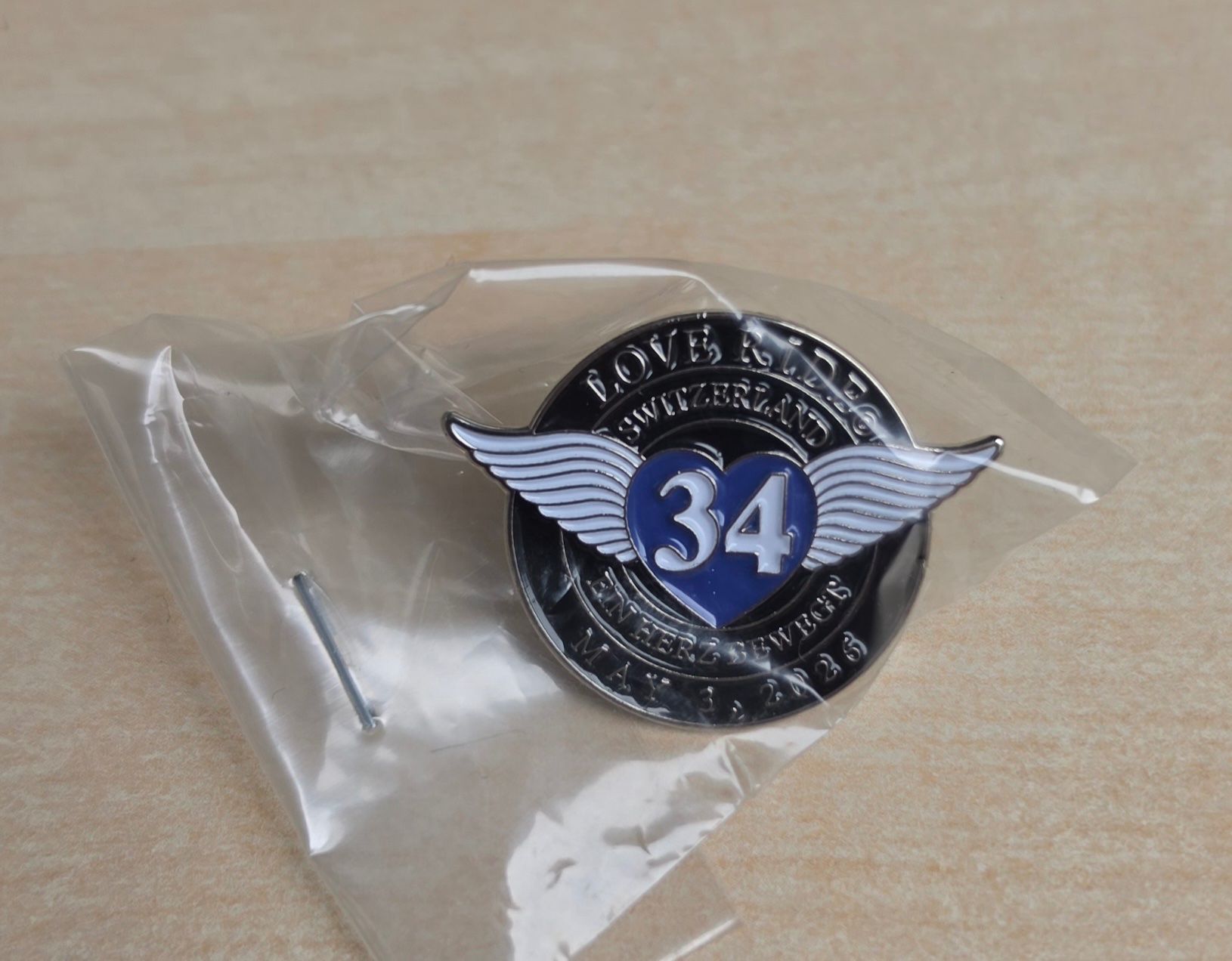 Spille & Fermagli: Kompl. Love Ride Pins *** – Nuovo (secondo la descrizione) da Zürich venduto da Fifa 1
