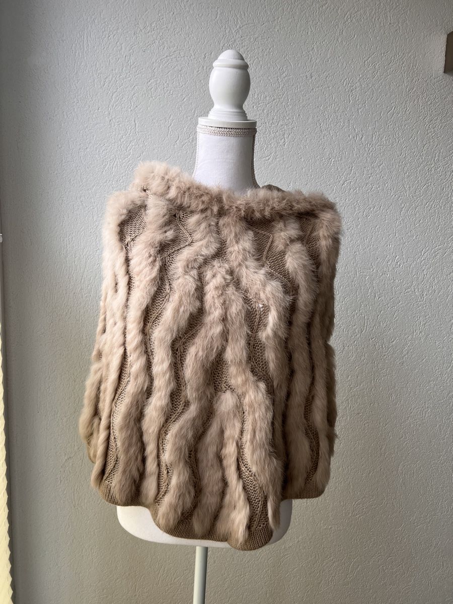 Boleros: Winter-Poncho aus Hasenfell XS/S – Neu (gemäss Beschreibung) aus Volketswil von Chantsch 3