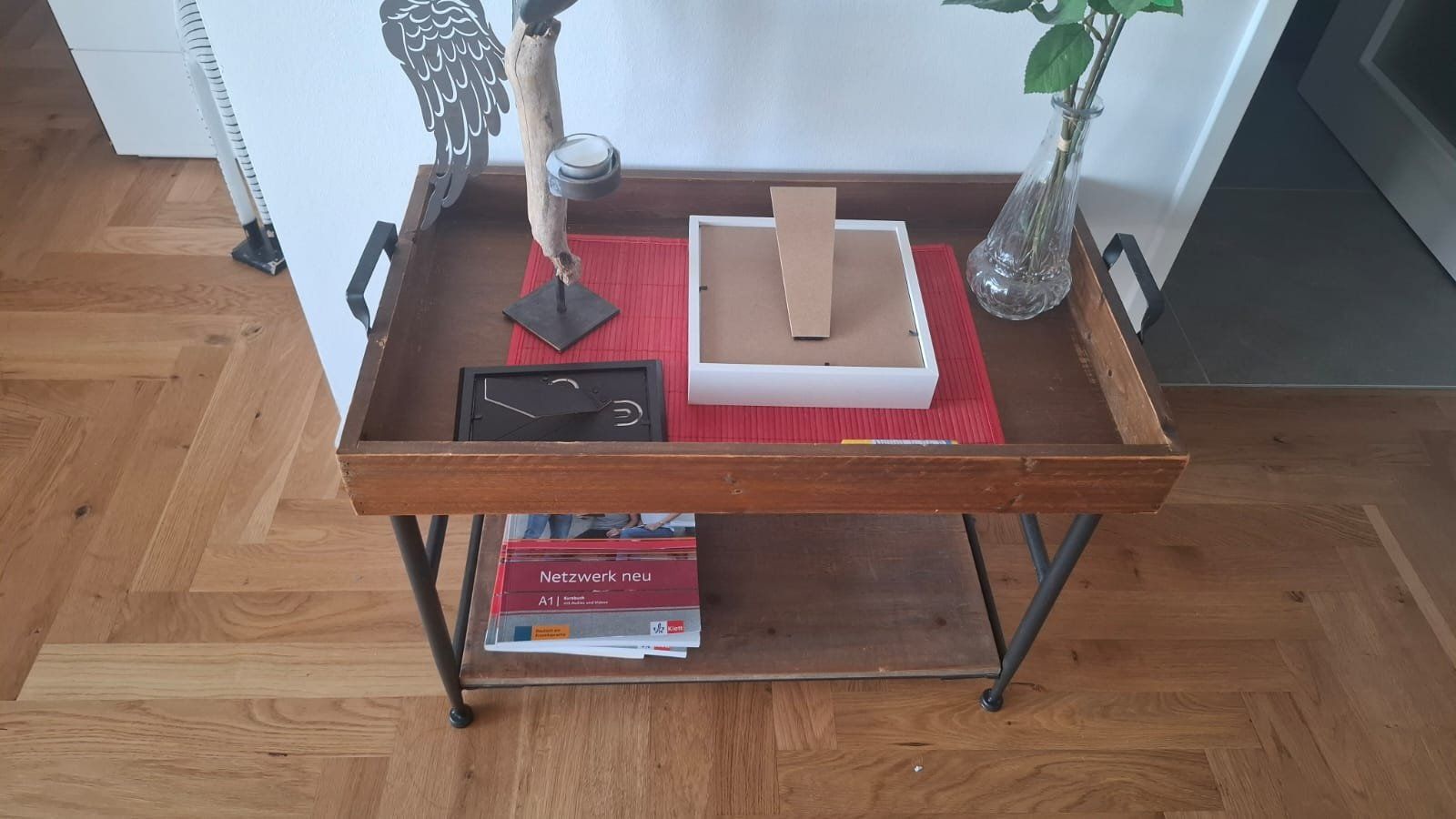 Tische: Beistelltischchen – Gebraucht aus Sempach von johfurrer