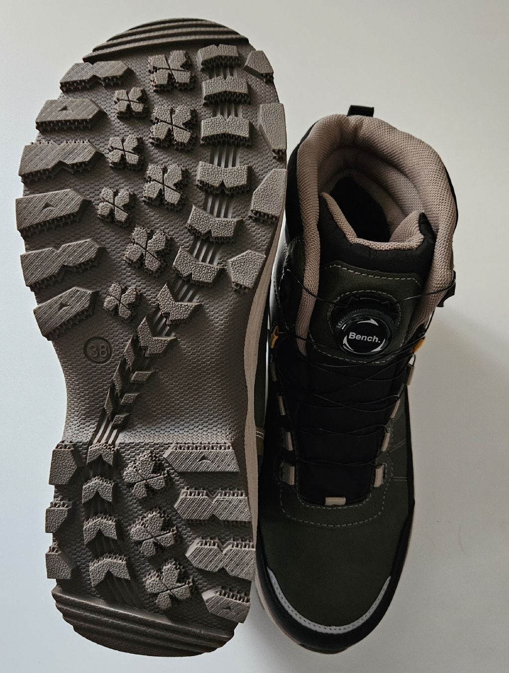 Bench Scarpe da donna: Bench Winterstiefel/Wanderschuhe Gr.38, Neu&Originalverpackt – Nuovo e nell'imballaggio originale da St.Gallen venduto da TyphoonTT 1