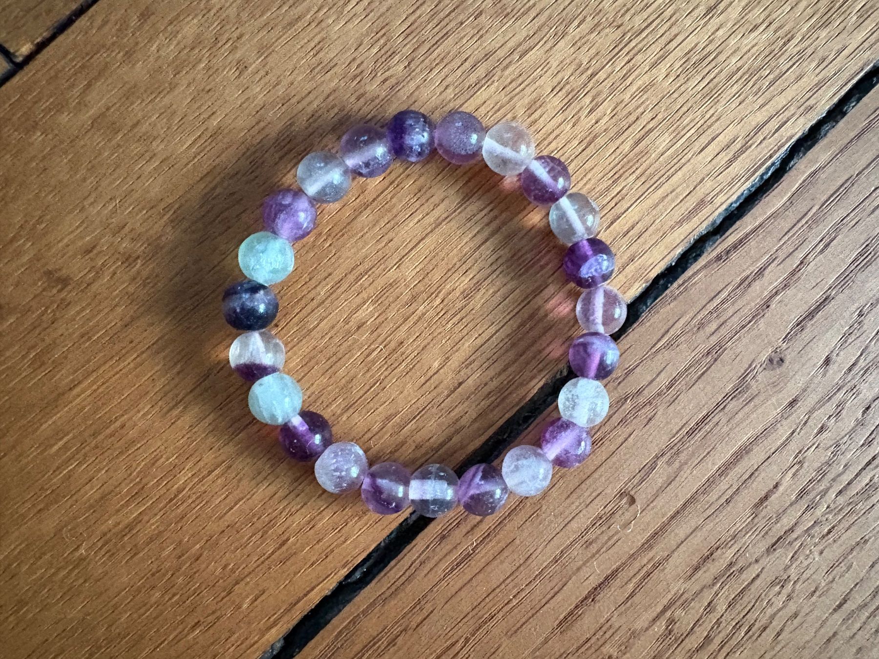Armbänder & -reifen: Stein-Armband aus Amethyst (?) – Gebraucht aus Zürich von triangular