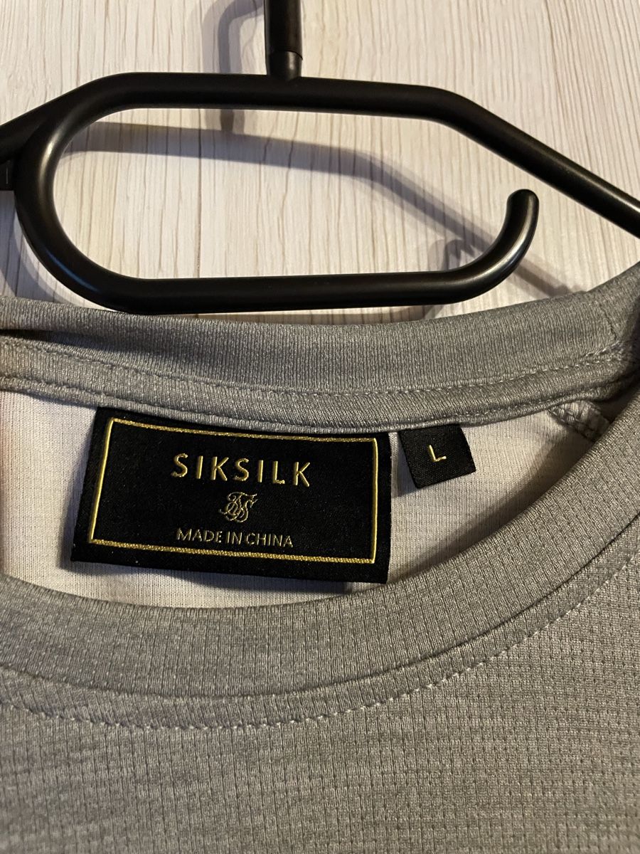 Siksilk T-shirt: Siksilk – Nuovo (secondo la descrizione) da Schaffhausen venduto da Mustang026 1
