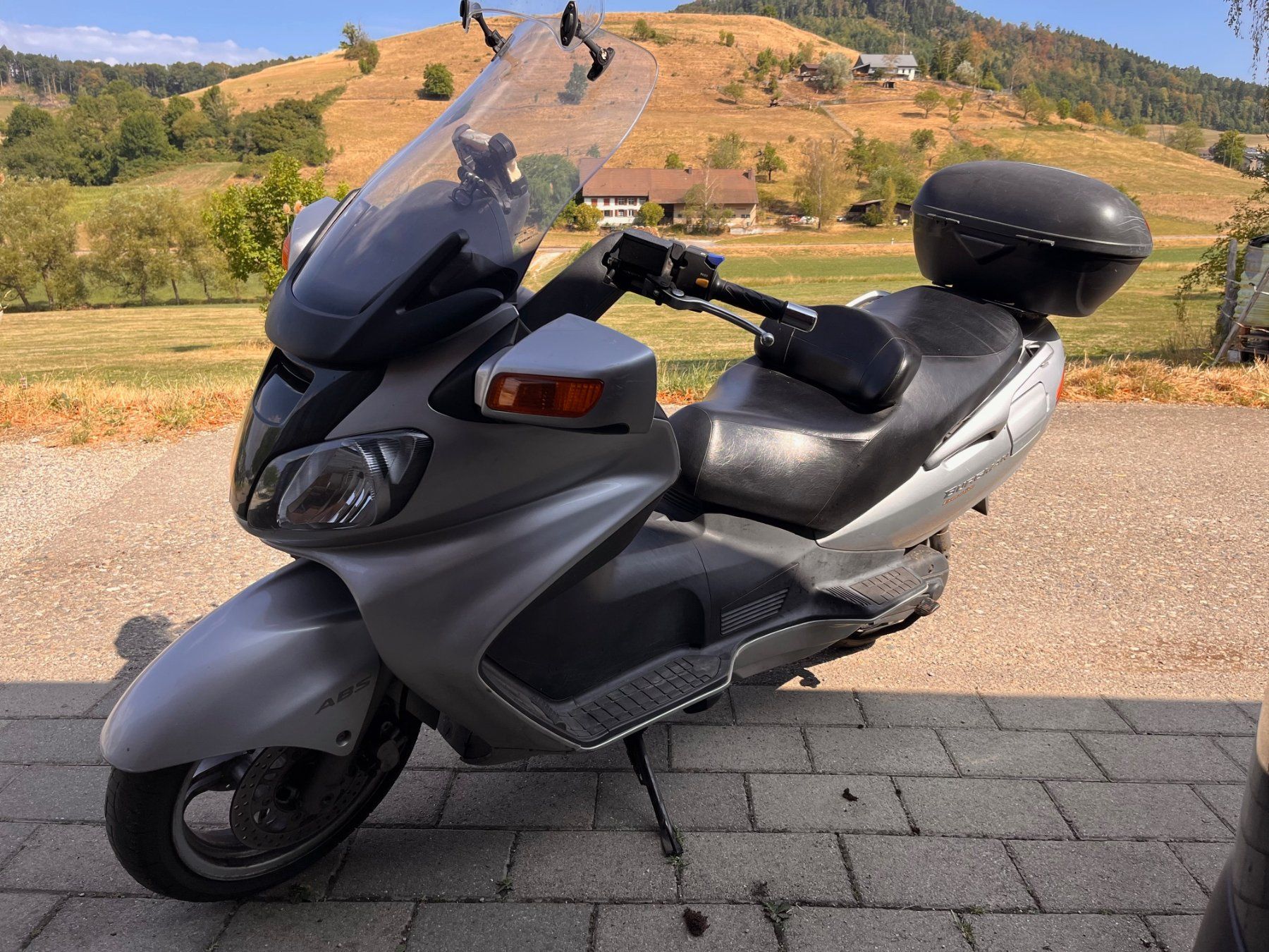 Suzuki Scooter: Suzuki AN650 / A Burgmann – Usato da Bretzwil venduto da ray_v67j