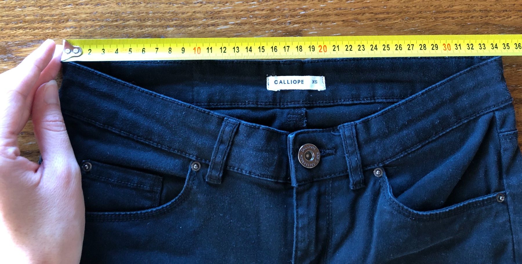 Pantaloni: Hose kurz schwarz, XS – Usato da Kriessern venduto da c_n1 3