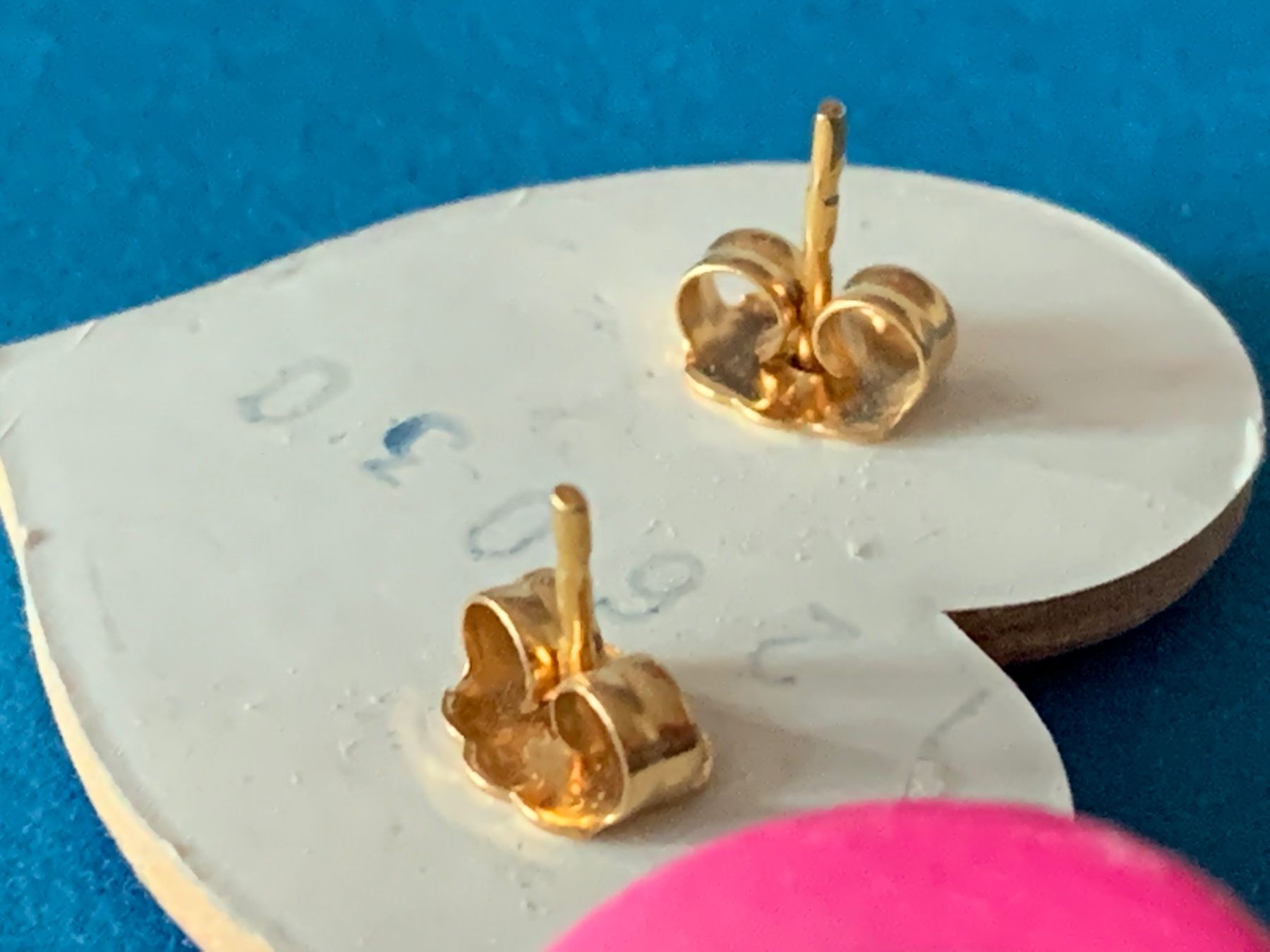 Ohrringe & -stecker: Ohrenstecker Kind Nilpferd Violett – Gebraucht aus Dittingen von Bijoubelle 7