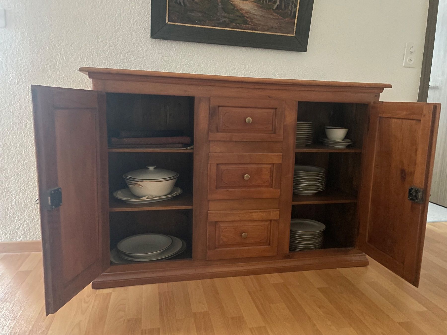 Büffets: prachtvolles Buffet antik, wahrscheinlich Eichenholz – Gebraucht aus Rütihof von Bemawe 1
