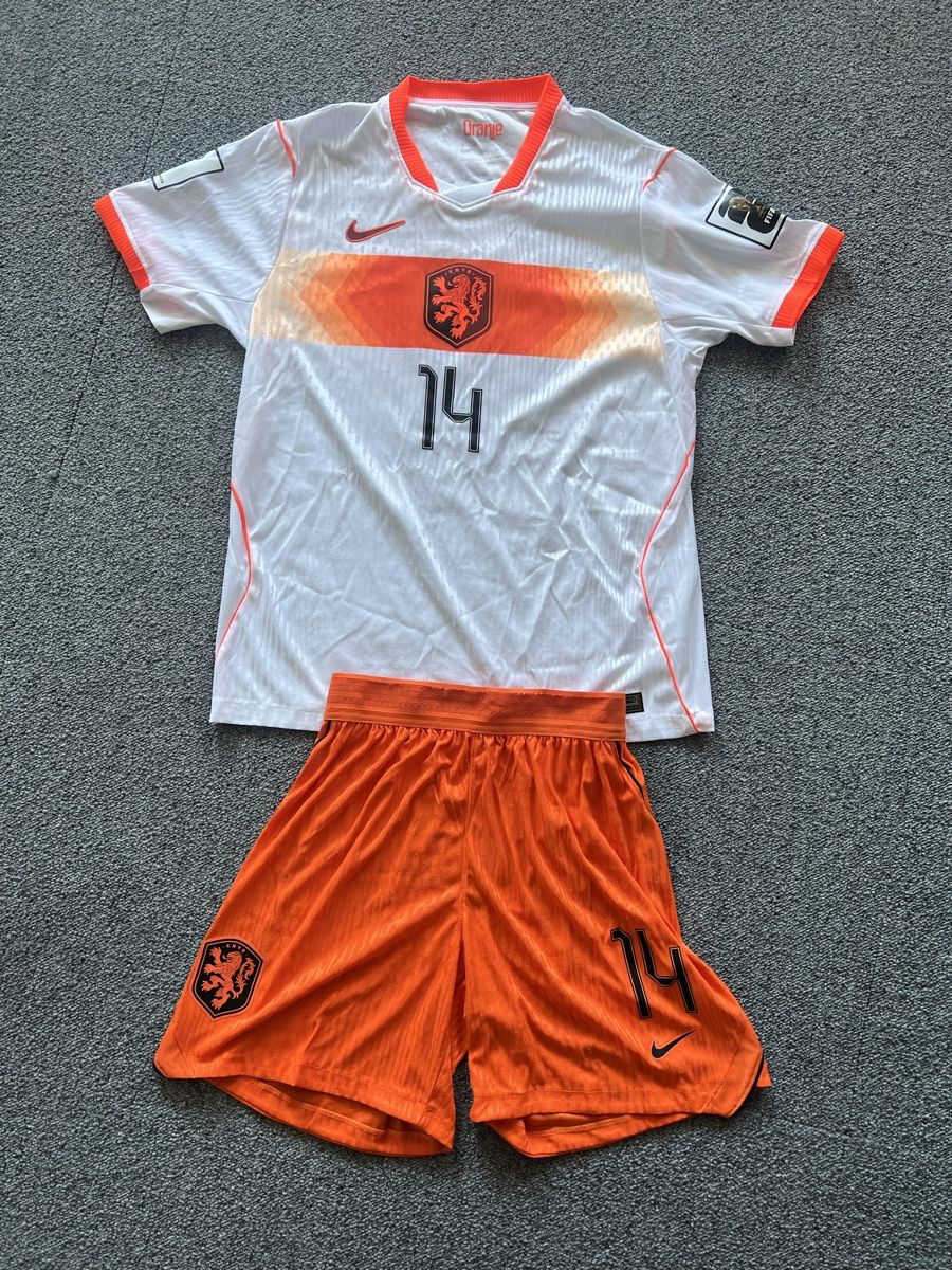 Canottiere & Pantaloni: Maillot et short Pays-Bas 2026 – Usato da Oulens-Echallens venduto da kem_5skl