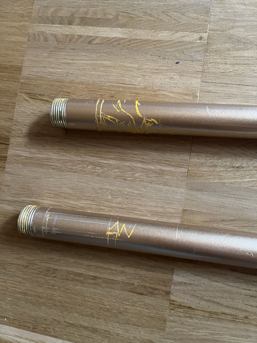 Supporti a parete: Stangen Stahlstange Kleiderstange Gold  – Nuovo (secondo la descrizione) da Zürich venduto da kat_2s7f 1