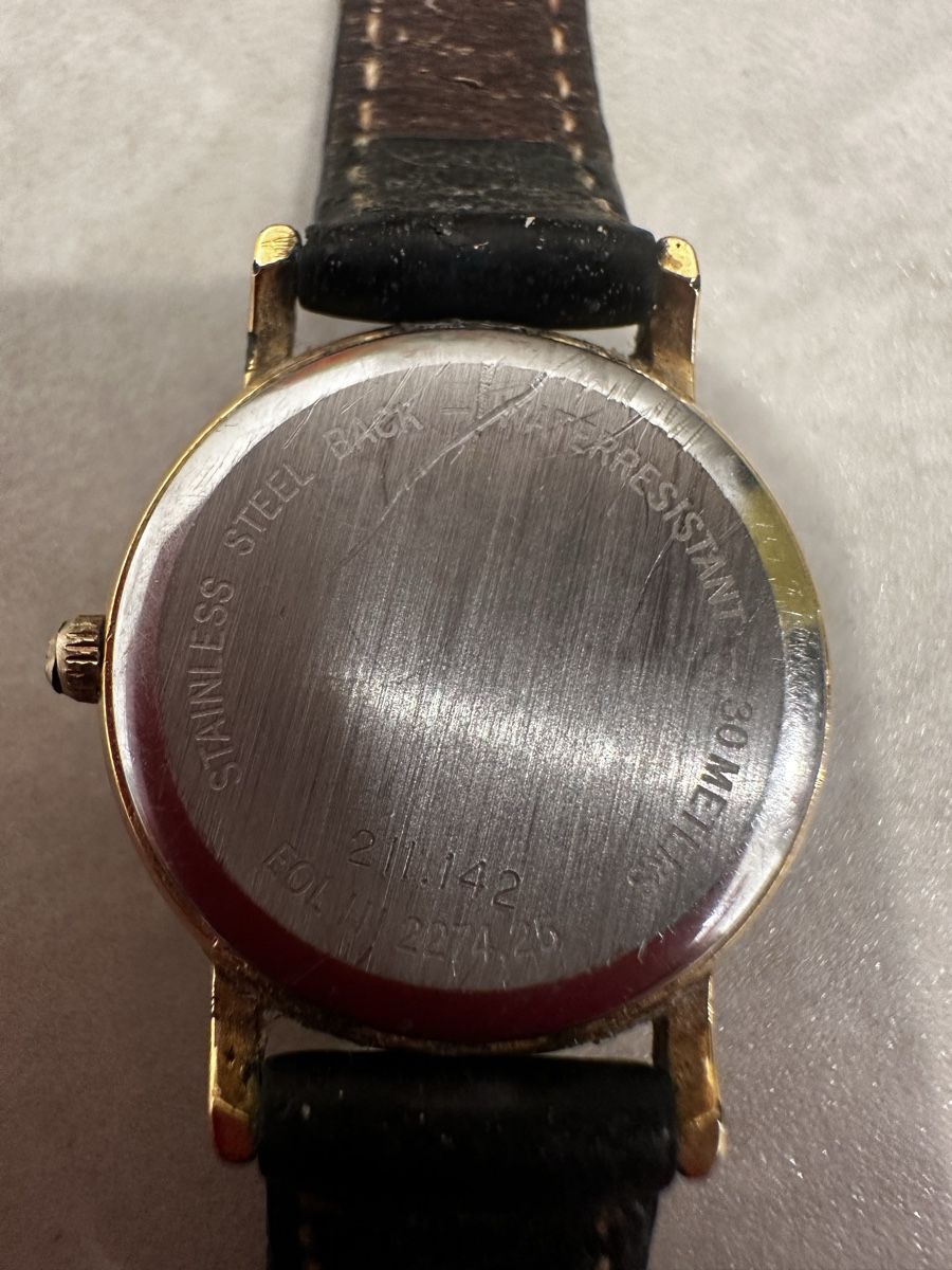 Certina Montres: Certina Vintage Quartz Ref. 211.142 – D'occasion à Nebikon par Vanessa2003 5