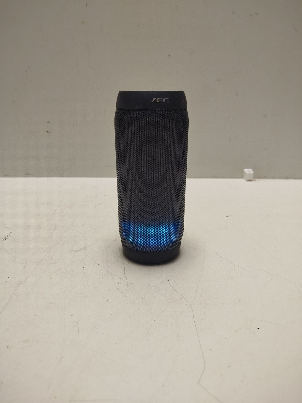 Lautsprecher: AEC Bluetooth Lautsprecher mit Lichteffekten - (em55) – Gebraucht aus Künten von Schnaepplihuus 1