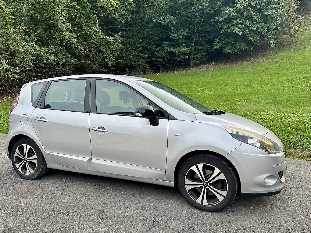Automobili: Renault Scénic expertisée TCe 130 Bose – Usato da Muraz (Collombey) venduto da Zen_187001