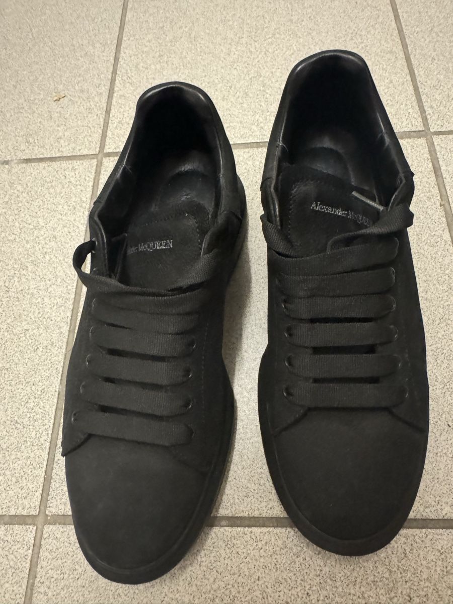 Alexander Mcqueen Scarpe da uomo: Alexander McQueen Sneaker schwarz Leder Grösse 40 – Usato da Zürich venduto da oase69