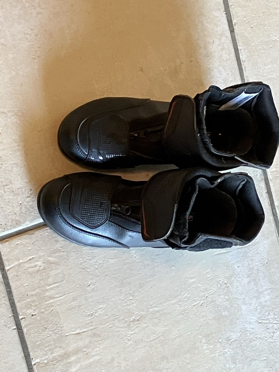 Scarpe da donna: Motorradschuhe Frauen – Usato da Samstagern venduto da zig_ylk2