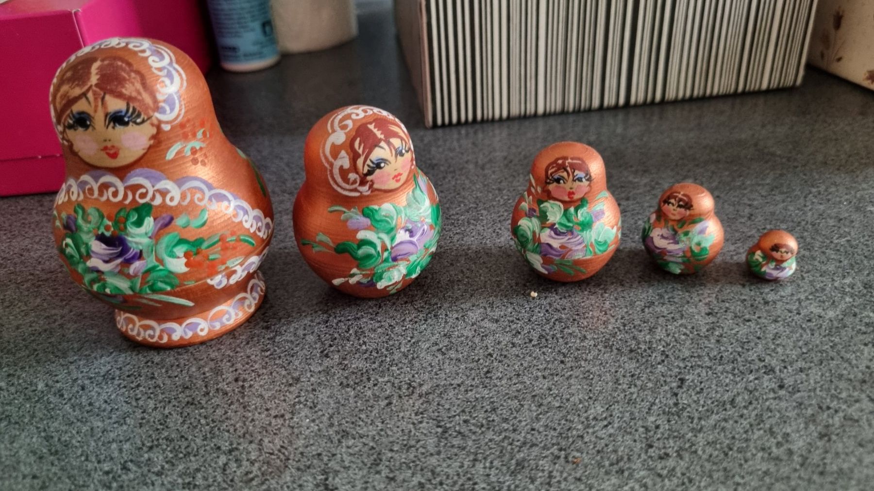 Statuette: 1 lot de 5 poupées russe – Usato da La Chaux-de-Fonds venduto da mikilo1 4