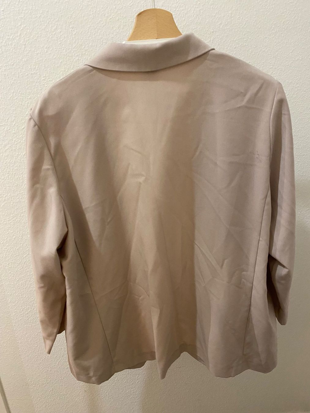 H&M Jacken: H&M Blazer rosa leicht verfärbt Gr. 50 – Gebraucht aus Pratteln von a23_j2gs 2