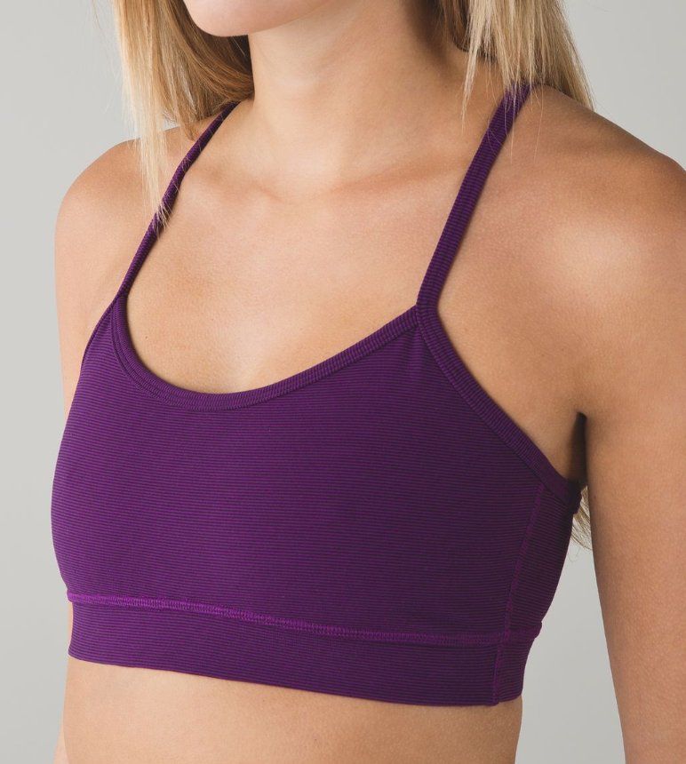 Lululemon Top: Lululemon Flow Y Bra IV - Absolut Neuwertig. – Nuovo (secondo la descrizione) da Bern venduto da lolapennt 8