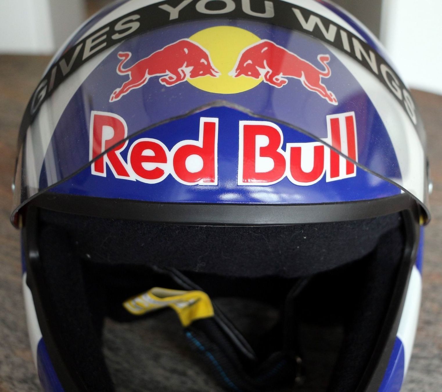 Caschi & visiere: David Coulthard Red Bull Helm – Nuovo (secondo la descrizione) da Mörschwil venduto da Ferrari-V8 8