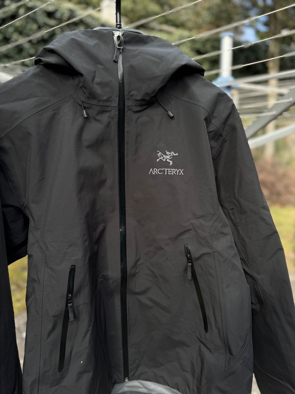 Arcteryx Jacken: Arcteryx Beta Jacke – Gebraucht aus Campocologno von fsc.7wcp