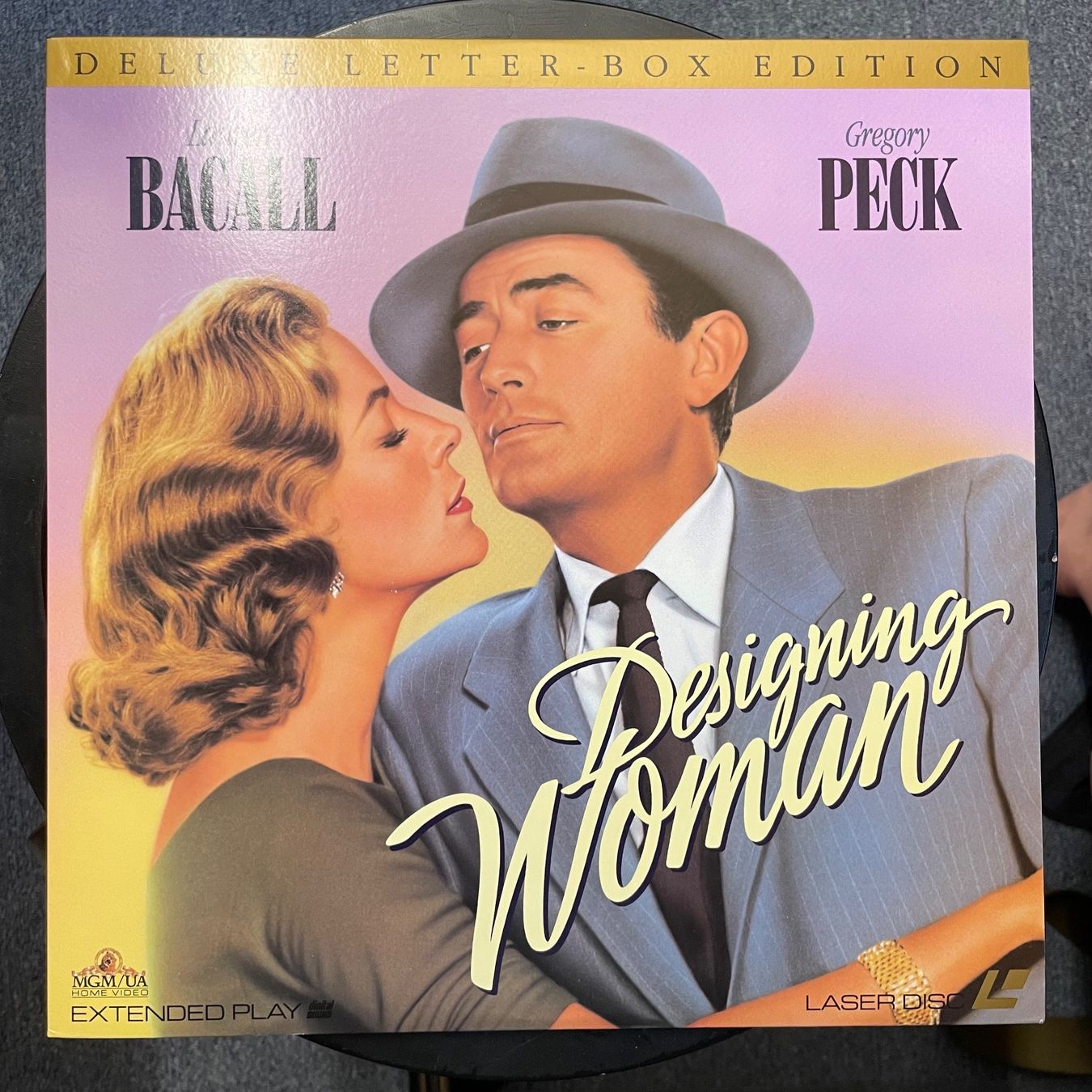 Tutti i DVDs: Designing Woman - LASER DISC - Engl. Original – Usato da Stans venduto da Brode