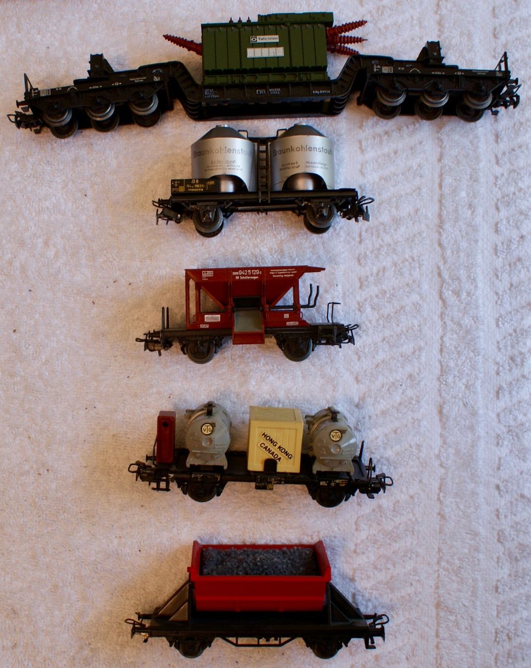 Märklin Modellini di ferrovie: Lot de 5 wagons marchandises Marklin – Usato da Morrens VD venduto da alain50