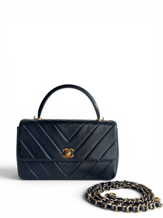 CHANEL Lambskin Chevron Quilted Kelly Flap Tasche