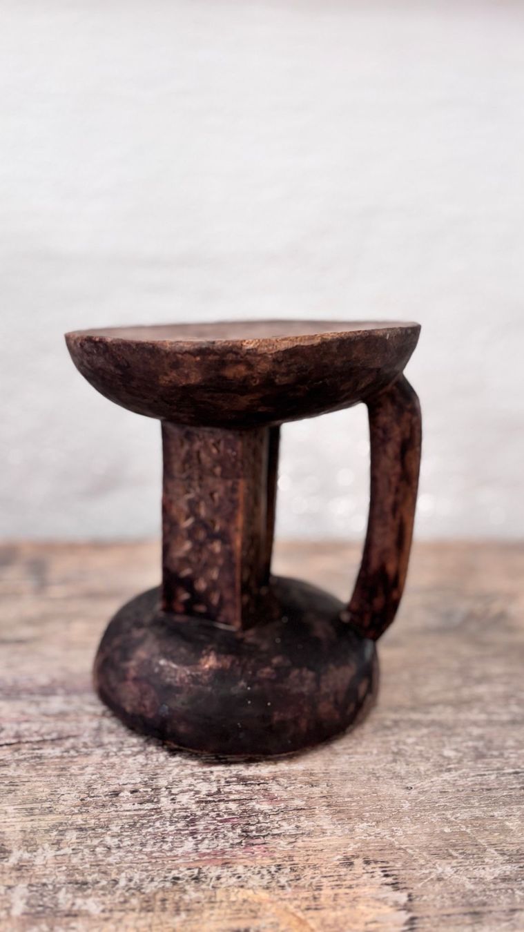Hocker: Sehr alter afrikanischer Tonga Hocker – Gebraucht aus Richterswil von 0207lifestyle