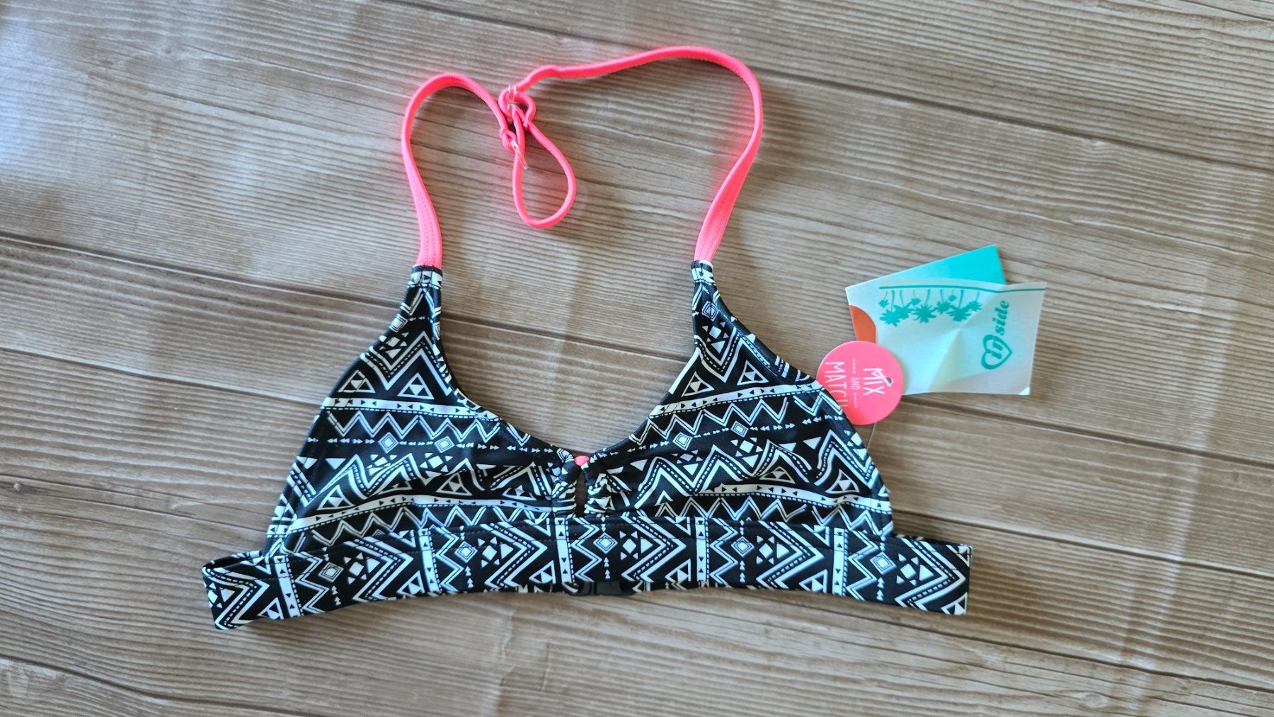 Badekleider & Bikinis: 👧🏻 In Side Bikini-Oberteil - 152 - Ethno-Muster  👙 – Neu (gemäss Beschreibung) aus Thalwil von VitaMini