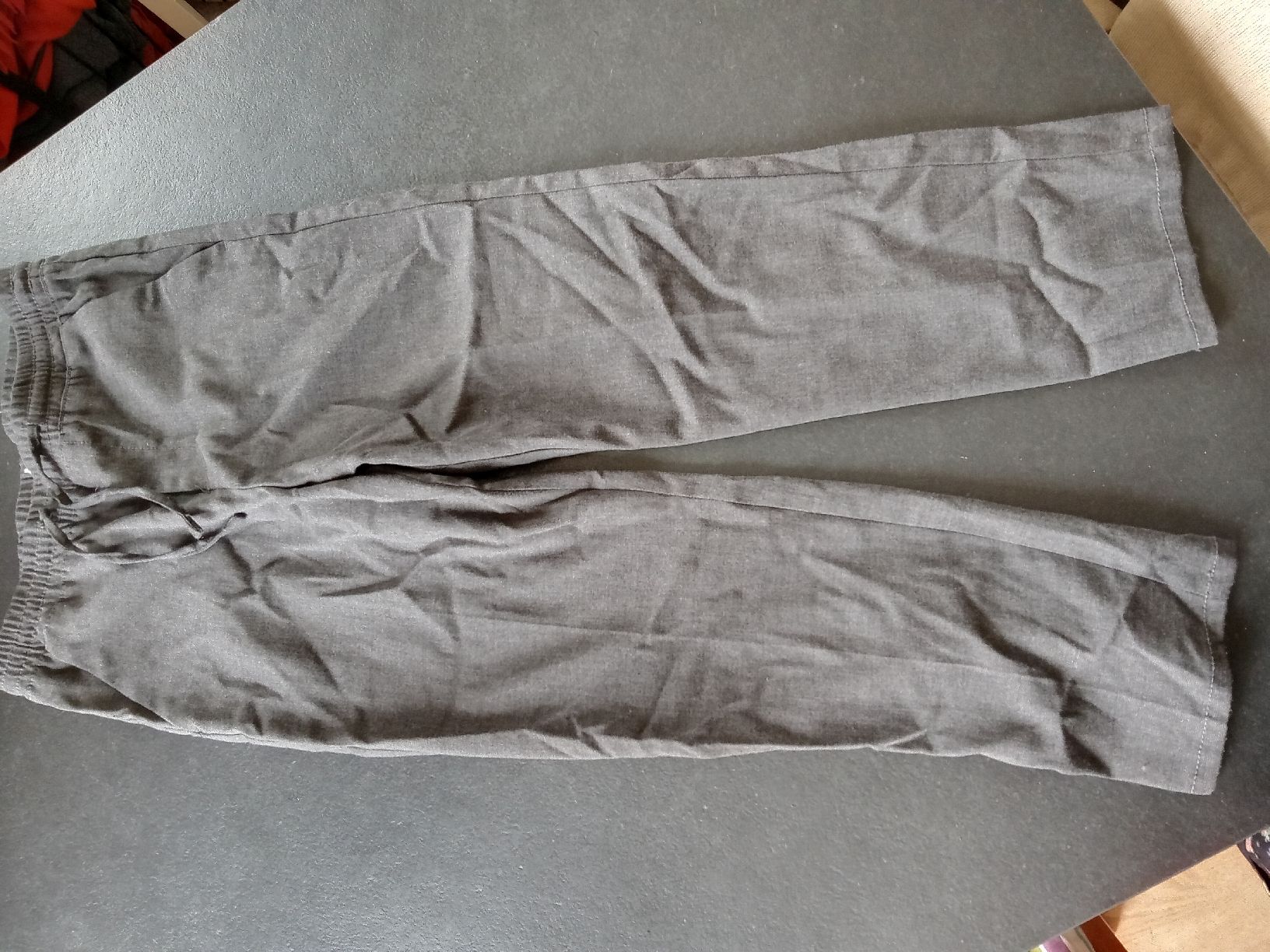 H&M Pantaloni: H&M Jogger Pull On Hose Jungs Gr. 140 gebraucht – Usato da Rehetobel venduto da Modi98