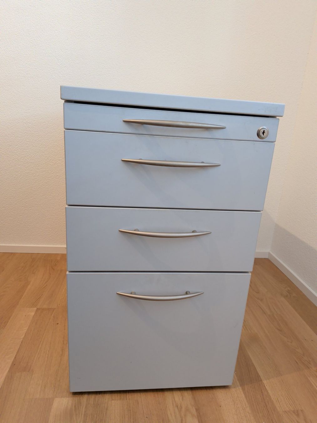 Korpus: Caisson de bureau gris – Gebraucht aus Wabern von M_hauser 1