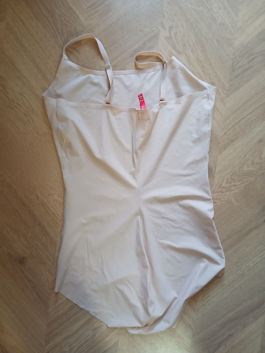 Spanx Altra biancheria intima: Spanx by Sara Blakely Bodysuit Size M – Nuovo (secondo la descrizione) da Wil SG venduto da tre_g2l7