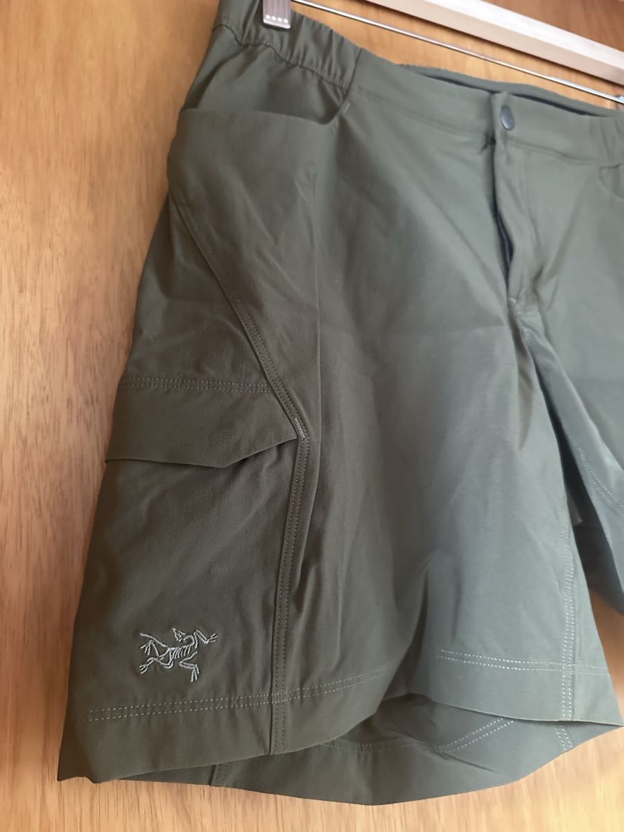 Arcteryx Pantaloni: Arc'teryx Shorts Damen Gr. S/6  – Usato da Klosters venduto da vollhalb 1