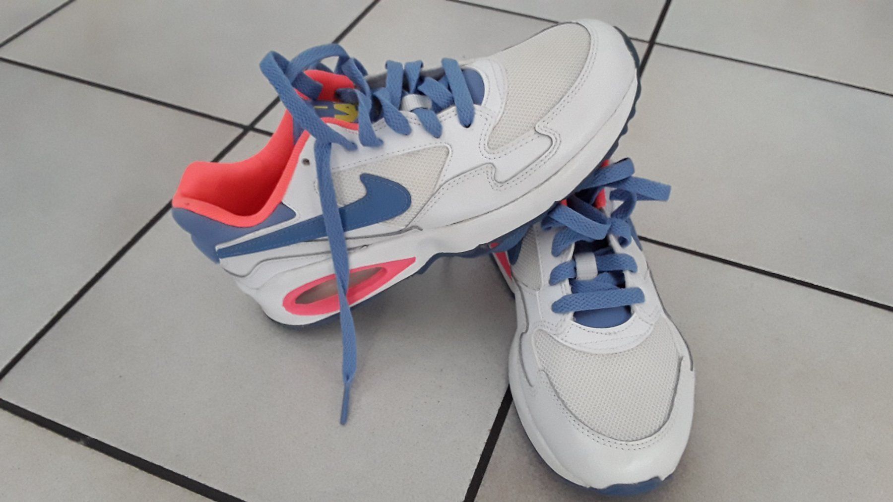 Nike Herrenschuhe: Neu nike air max grösse 38 – Neu und originalverpackt aus Dagmersellen von L.Ga. 3