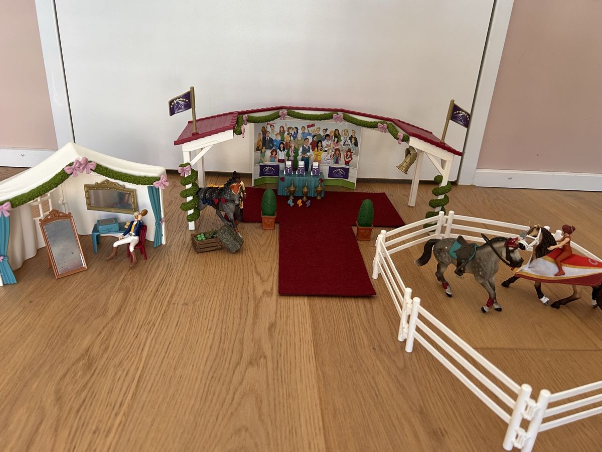 Schleich Spielzeuge: Schleich Grosse Pferdeshow – Gebraucht aus Root von pem_xnw7 4