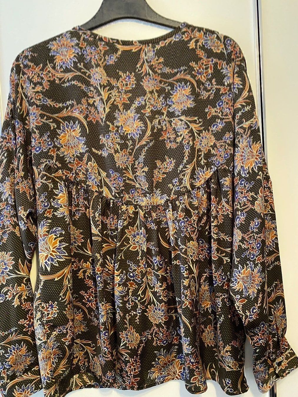 Zara Blusen: Damen Bluse von ZARA gr. M – Gebraucht aus Pfungen von Outlet64 2
