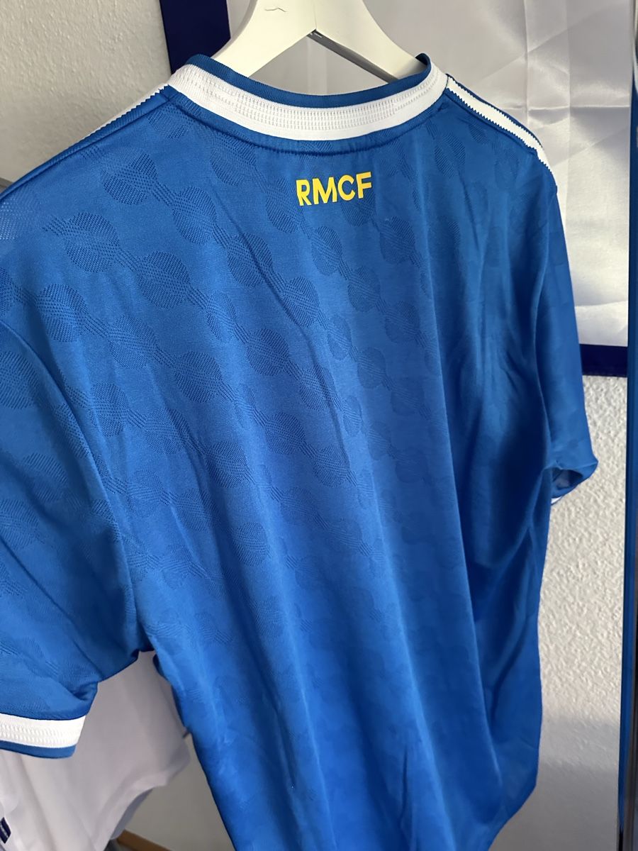 Real Madrid Canottiere & Pantaloni: Real Madrid Away Trikot Spielerversion Grösse L – Usato da Kehrsatz venduto da shabirrezai27 2