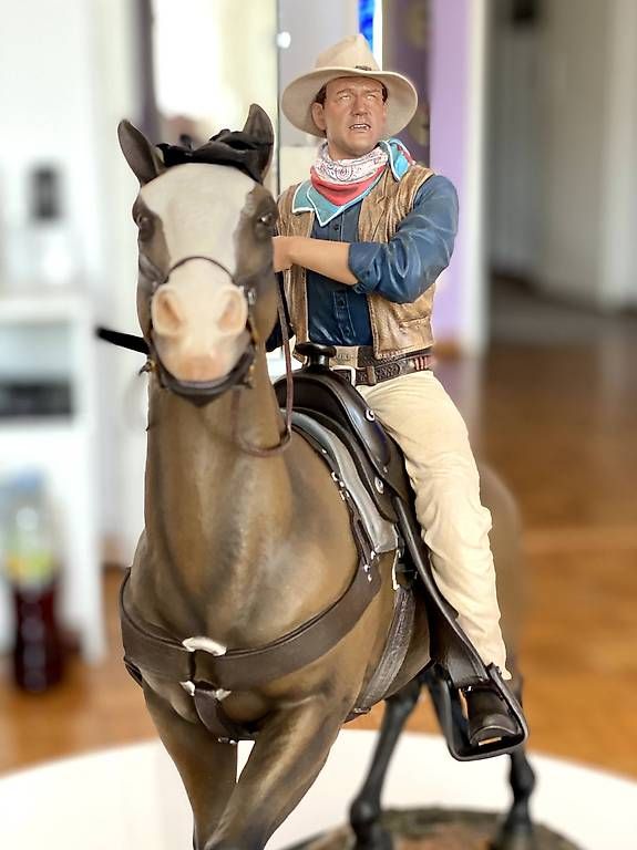 Statuette: John Wayne figurine en résine  – Nuovo e nell'imballaggio originale da Chêne-Bourg venduto da Bullit28 3