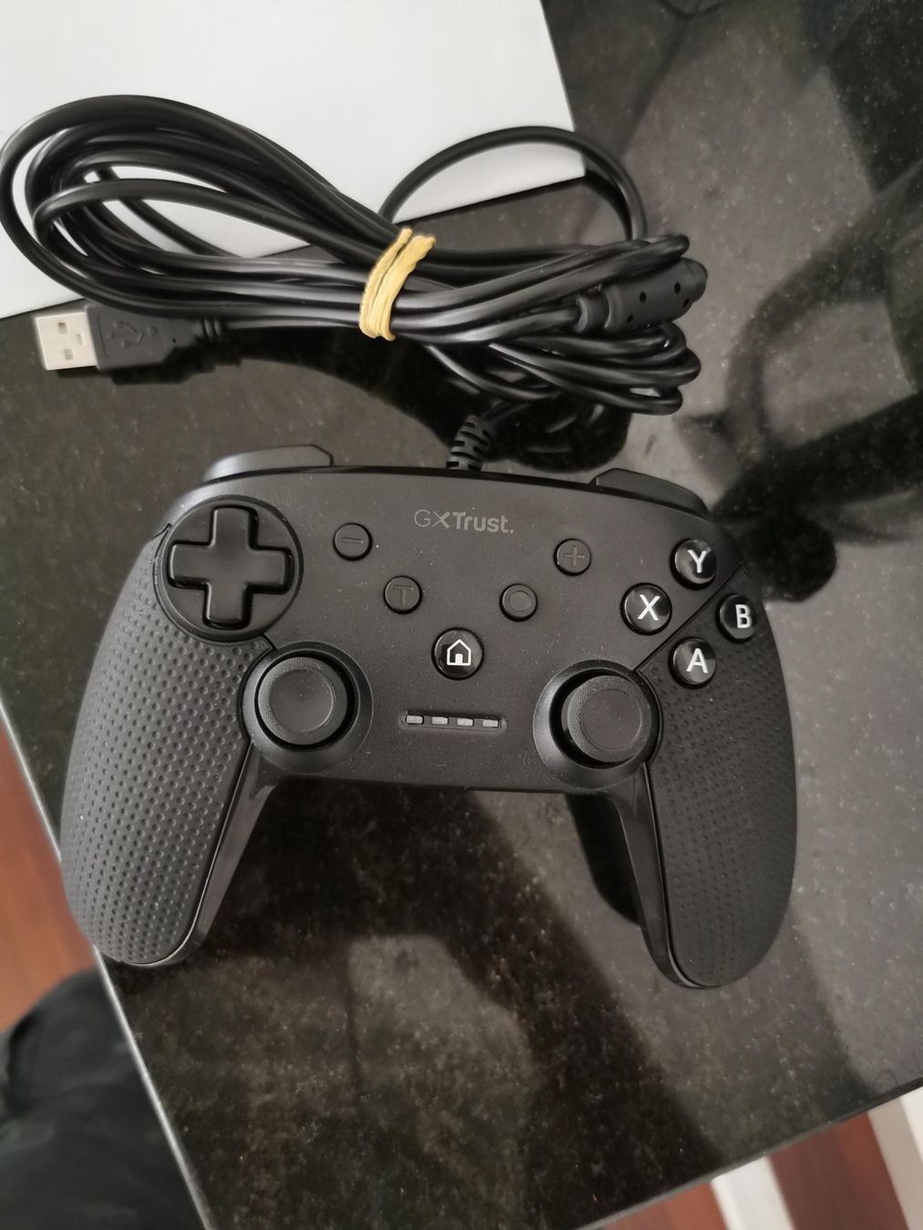 Controller: Gamingcontroller GXTrust 2 Stück – Nuovo (secondo la descrizione) da Lachen SZ venduto da Claptrap30