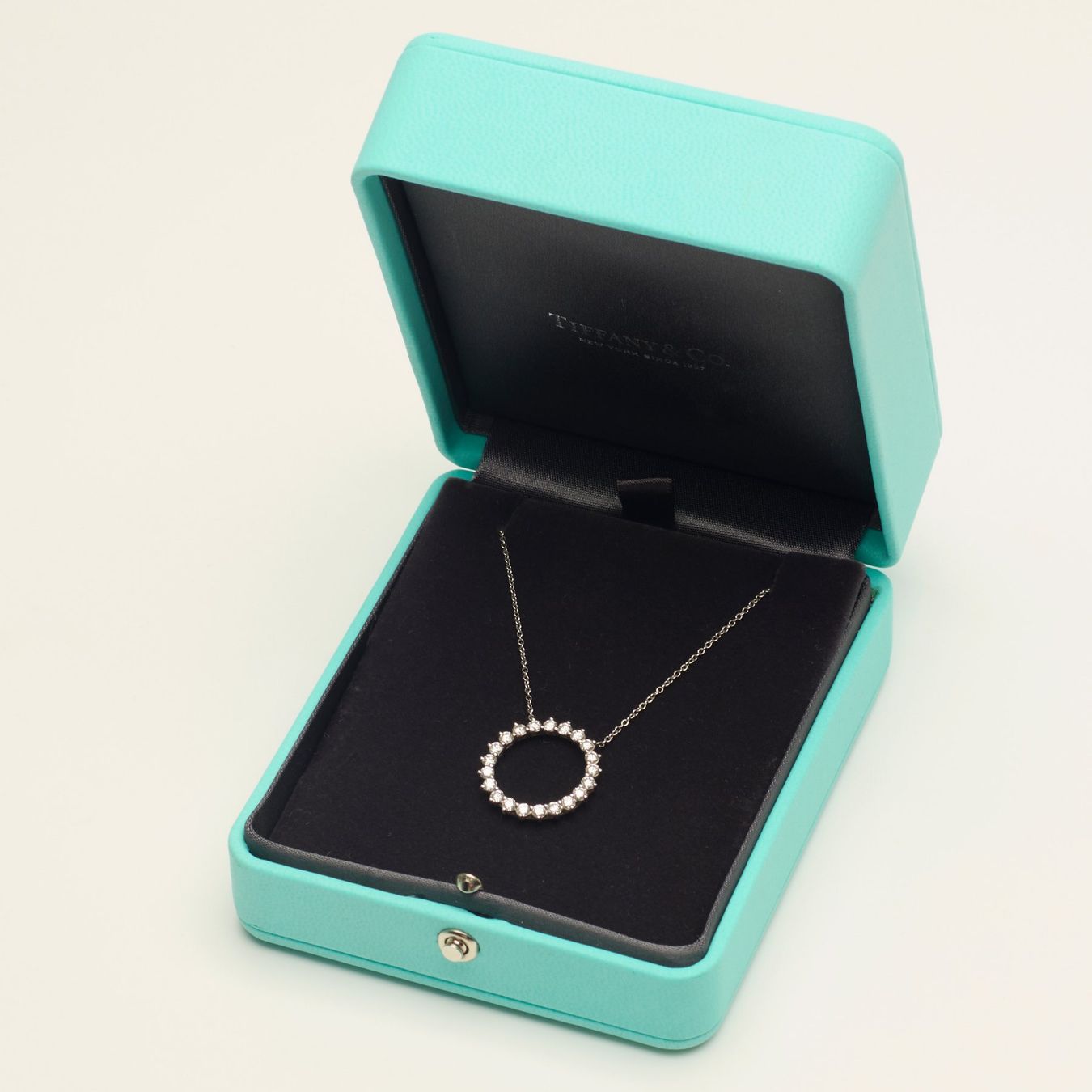 Tiffany & Co. Catenine: Authentique Collier TIFFANY & CO Open circle diamants – Usato da Carouge GE venduto da TLD 3