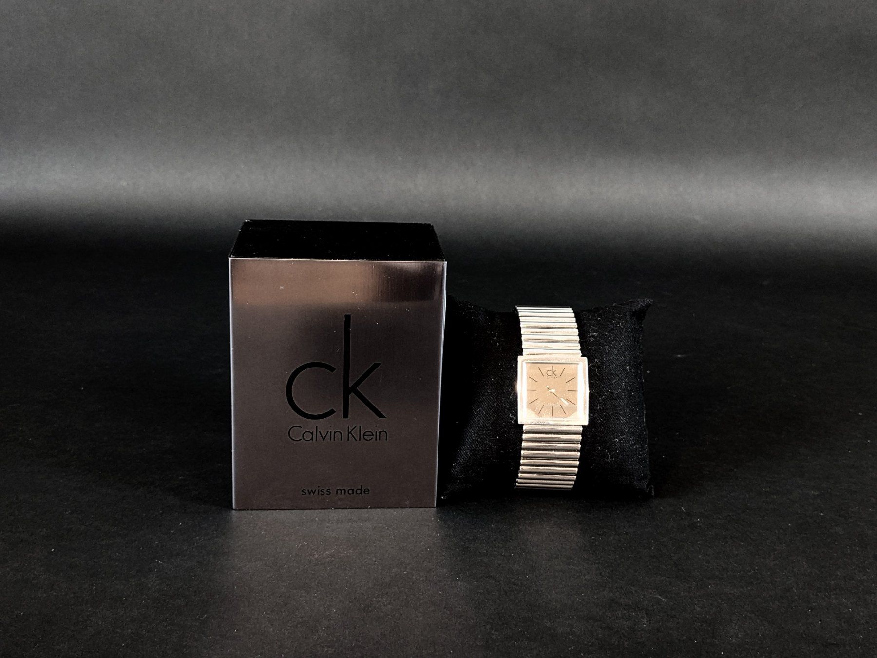Calvin Klein Montres: CALVIN KLEIN Damen Uhr – D'occasion à Thun par Restwert_Thun 1